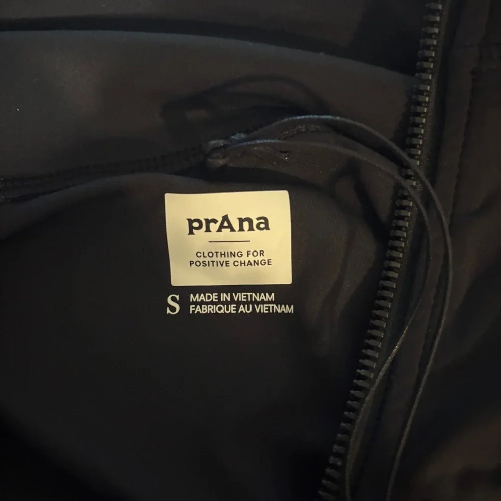 NWT prAna Black Full Zip Layna Jacket Athletic Workout‎ Activewear (Women Small)
